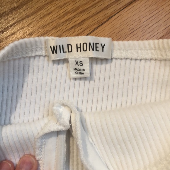 Off the shoulder crop top - Picture 3 of 4